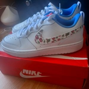 Nike Court borough low cherry sneakers